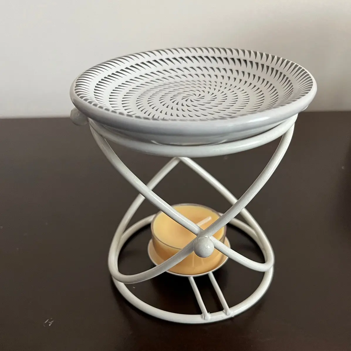 Ceramic burner Metal Oil Burner Wax Warmer, Delicate Romantic Ceramic Tealight Candle Holder Oil Burner, Fragrance Warmer Aromatherapy Wax Candle Tart Burner Warmer Diffuser for Home Bedroom Décor