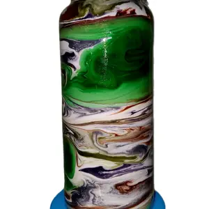 30oz hydro flask. Insulated keeps hot and cold.
