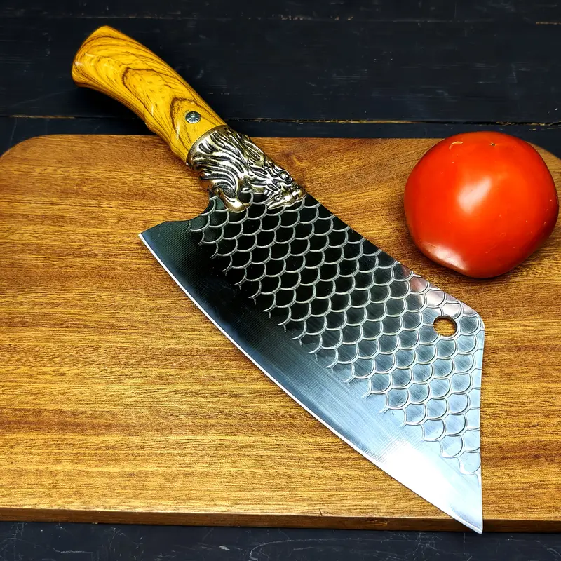 An excellent stainless steel kitchen knife, multifunctional chef knife, bone cutting knife, professional slicing knife Ergonomic handle design This kn