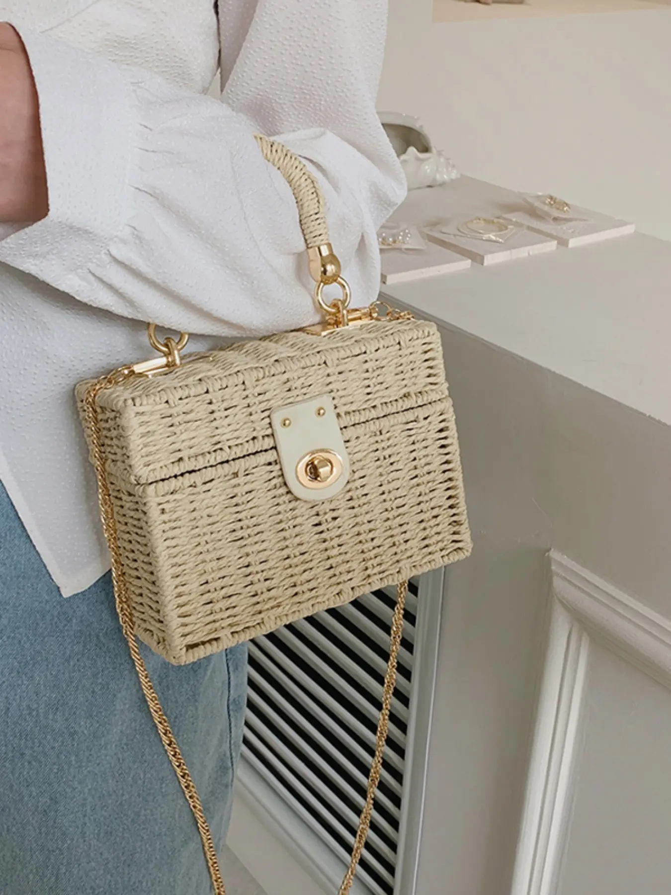 2026 New Farmhouse Style Straw Woven Small Square Bag, Fashion Versatile Chain Crossbody Bag, Beach Sand Handbag, Casual All Seasons, Fashionable Straw Bag