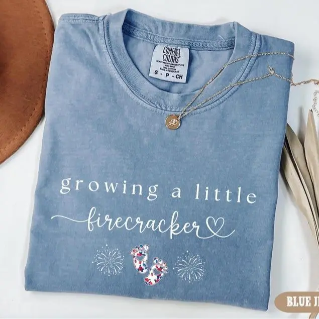 [Saleup to 75%] Comfort Colors Growing a Firecracker Shirt, 4th of July Pregnancy Announcement Tee, Patriotic Mom to Be Graphic T-Shirt, Baby Reveal Gift