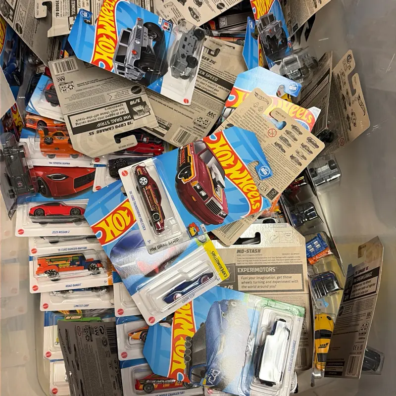 20 RANDOM CARS (NOT MINT CONDITION)