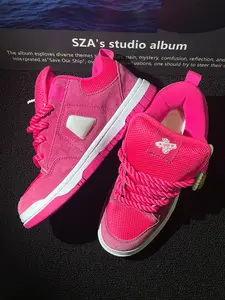 Trendy Dragonfruit Color Couple Sneakers, Unisex Casual Low-Top Canvas Shoes, Fall & Winter Sportswear, Versatile Board Shoes