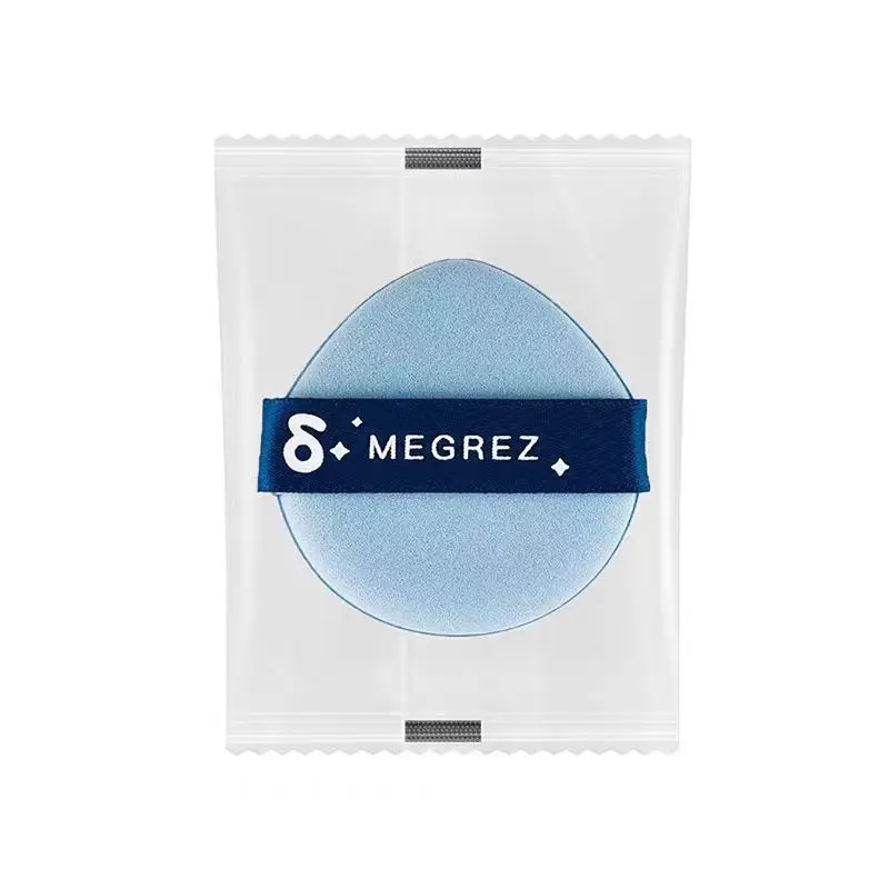 Dual-use for dry and wet applications, doesn’t absorb powder, provides a flawless base with makeup puff. Single-use makeup puff.