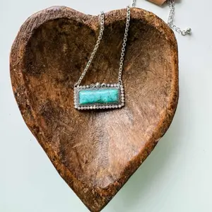 Western Semi Stone Bar Necklace with Rhinestone Edge Turquoise Rectangle Pendant Sparkling Rhinestone Accents Burnished Silver 18+3 EXT