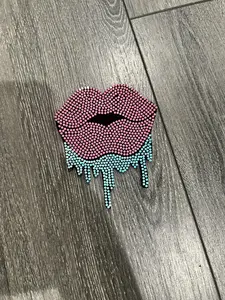 DRIPPING LIPS BLING PATCH