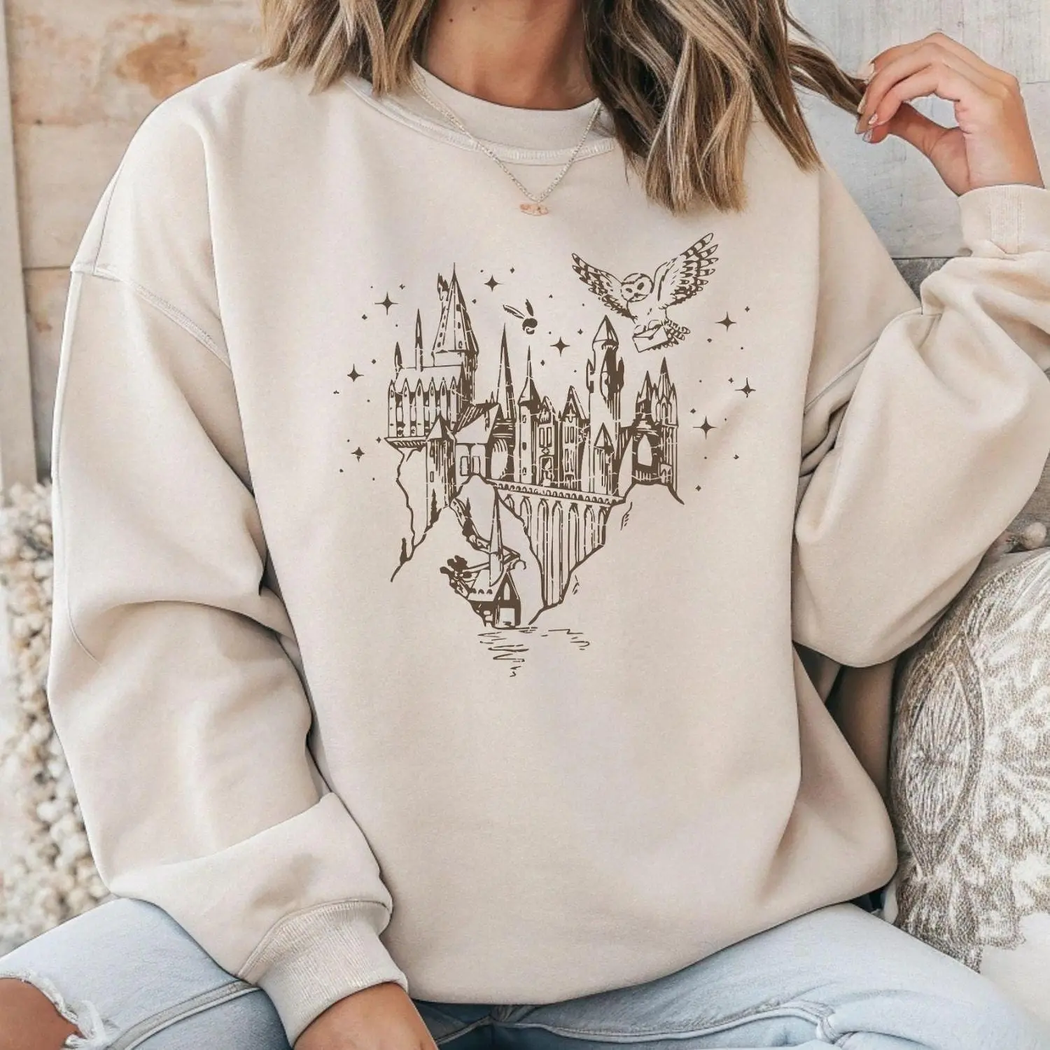 Wizard Castle Owl Sweatshirt, Magical Fantasycore Pullover, Gifts For Family, HP Wizard School Shirt, Potter Sweatshirt Gift, Harry Magic, Universal Studios Fan, Casual Outfits For Men Women, Fall & Winter Fashion
