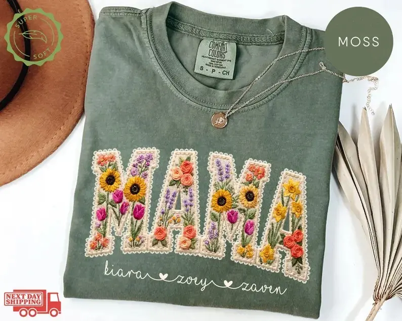 [PRINTED] Comfort Colors Personalized Mama T-Shirt - Sweatshirt - Hoodie With Kids Names Faux Embroidery Effect Mama Gift For Mothers Day Custom Mom Gift,Not Real Embroidery