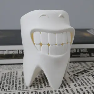 Smiling Face Toothbrush Holder, Toothbrush Storage, Bathroom Organizer Suitable for Countertop or Sink, Durable Plastic, Perfect for Dentists, Or Housewarming Presents