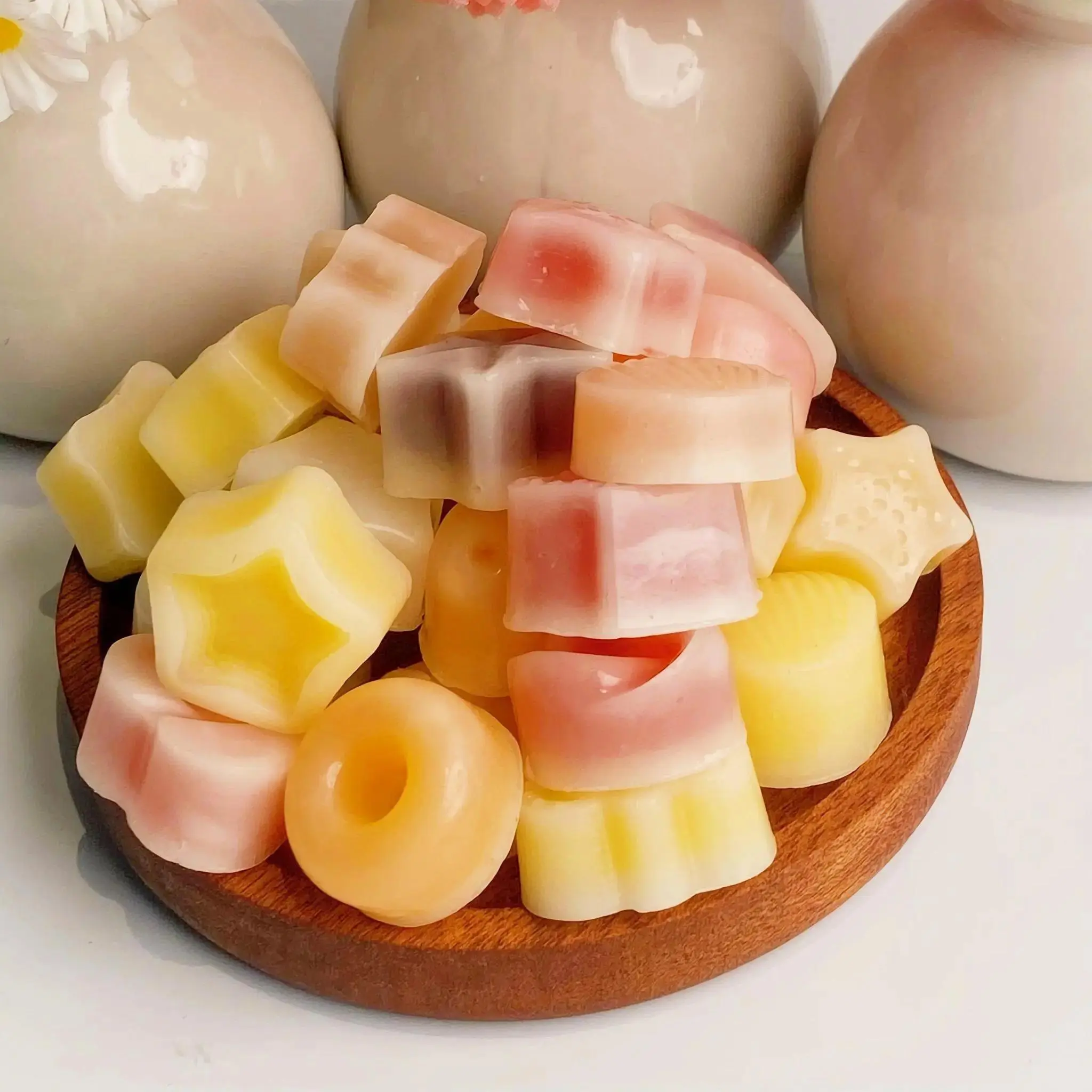 Wax Bottle Candy Gift, Assorted Fragrance, 3.5 oz Box, Nostalgic Mini Drinks Family Snack Candy, Jelly Filled - Sweet Fruit Flavor Candy Juice Popular Wax Candy in Cartoon Styles for Chewing, Sweet Bonbon Gift