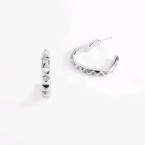 Nice & Bella Platinum Plated Earrings with Geometric Spikes Modern Design Shiny Finish 3.5 cm Structure for Contemporary Look