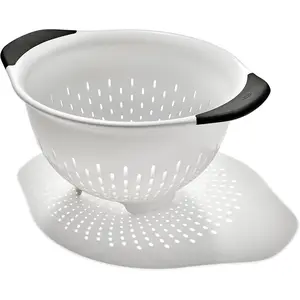 QT Plastic Colander, White