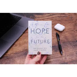 NIV, Hope for the Future New Testament with Psalms and Proverbs, Pocket-Sized, Paperback, Comfort Print: Help and Encouragement When Experiencing an Unplanned Pregnancy
