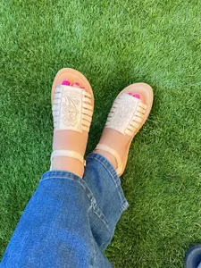 Women Huaraches, Beige Mexican Huaraches, Huaraches para mujer, floral mexican huaraches, mexican sandals