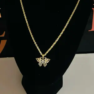 Chain with butterfly pendant 14k gold