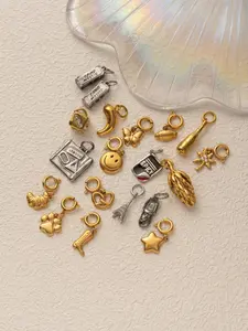 1PC fashionable and simple Bohemian style pendant, dice, pentagram, iron tower, wheat ear, fuel bottle, Star Pendant, stainless steel plated with 18K gold, suitable for DIY fashion accessories such as keychains, bags, and jewelry