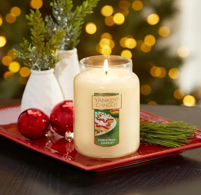 Indulge in the Festive Aroma of Christmas Cookies with this 22oz Single Wick Candle, Ideal for Holiday Gifting, Christmas Cookie, Classic Large Jar
