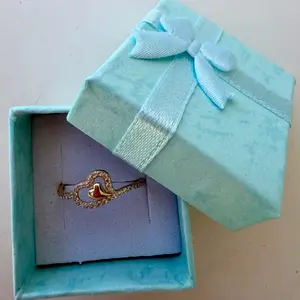 Anillo mujer 10k de corazon con piedras zirconias size 7