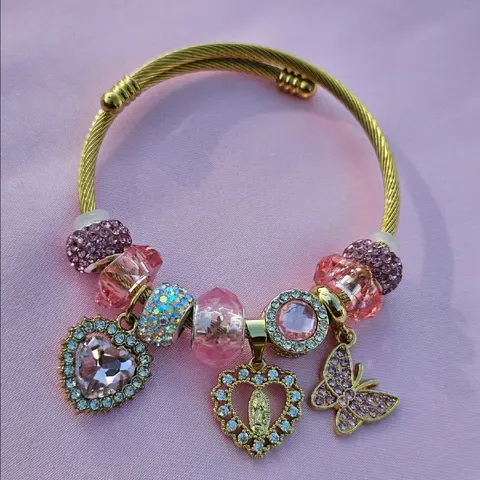 Virgen Pink charm bracelet