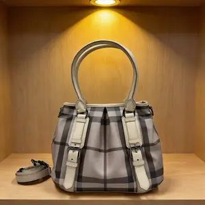Pre-owned BURBERRY Canvas Shoulder Bag D0619242018