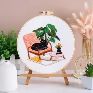 Embroidery kits for beginnner -lovely cat with thread,needle,fabric,pattern