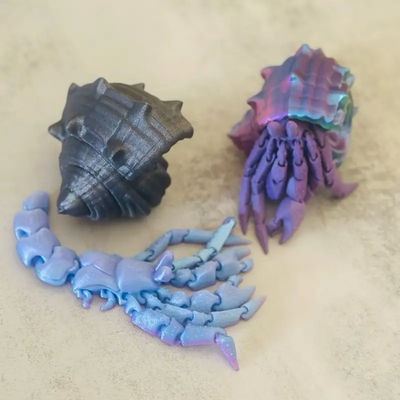 Hermit Crabs 3D Printed - Fully Articulated - Multicolored Variations - Desk Ornament - 3D Printed