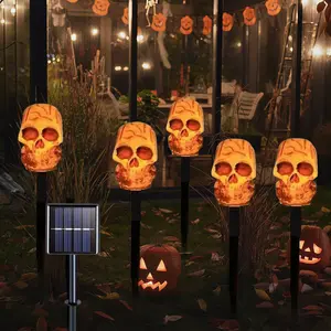 5 Pcs Solar Skull Lights, Waterproof Outdoor Decoration, Skull Solar Path Lights, LED Halloween Scary Skeleton Lights for Deck, Lawn, Patio, Garden, Halloween Party Scene Decoration
