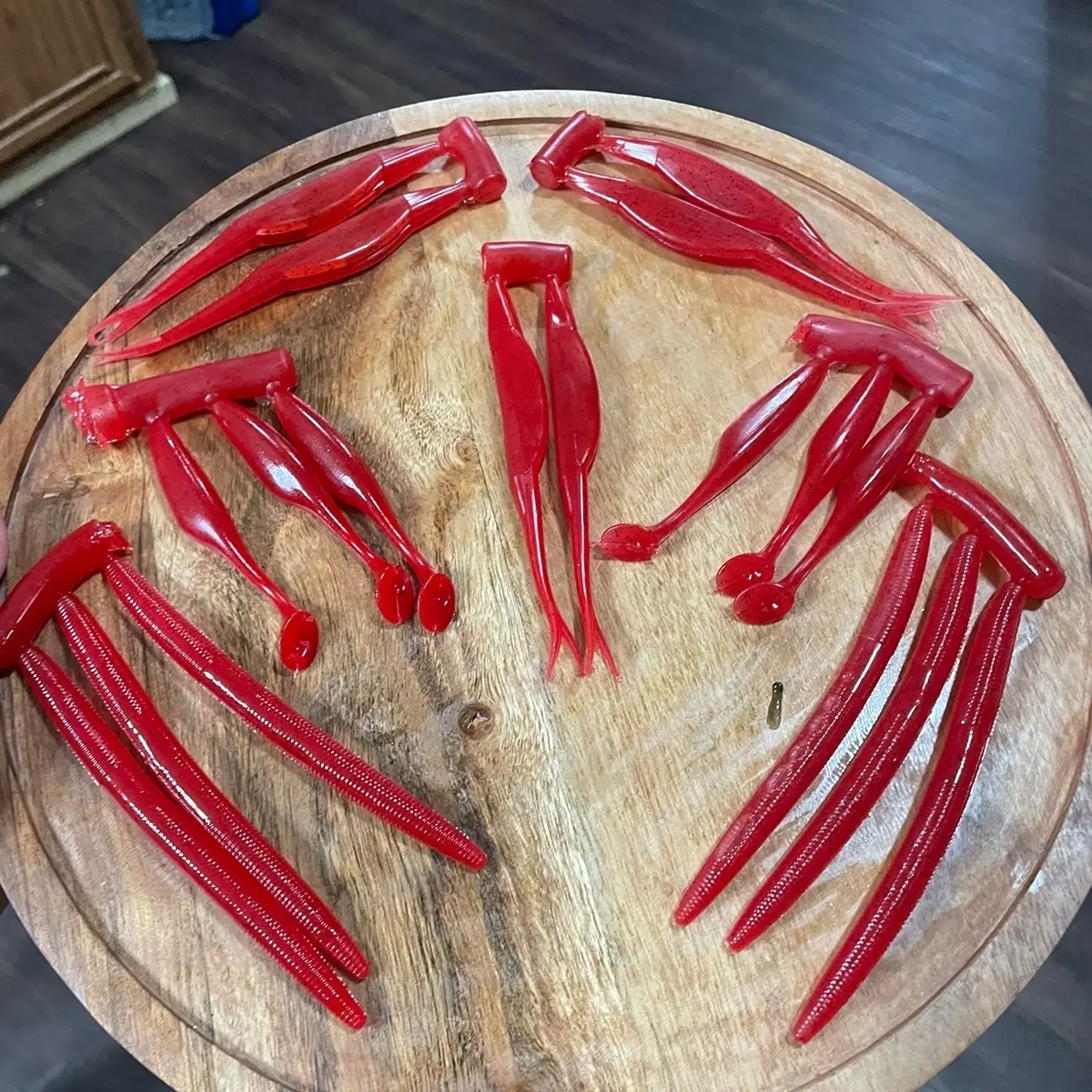 3.5” swim baits, 5” senkos, 5” flukes, 5” paddle tales