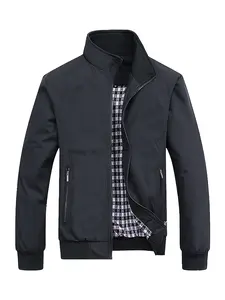 Men’s casual stand-collar jacket, lightweight zip pilot jacket with plaid lining and multiple pockets, suitable for everyday commuting.