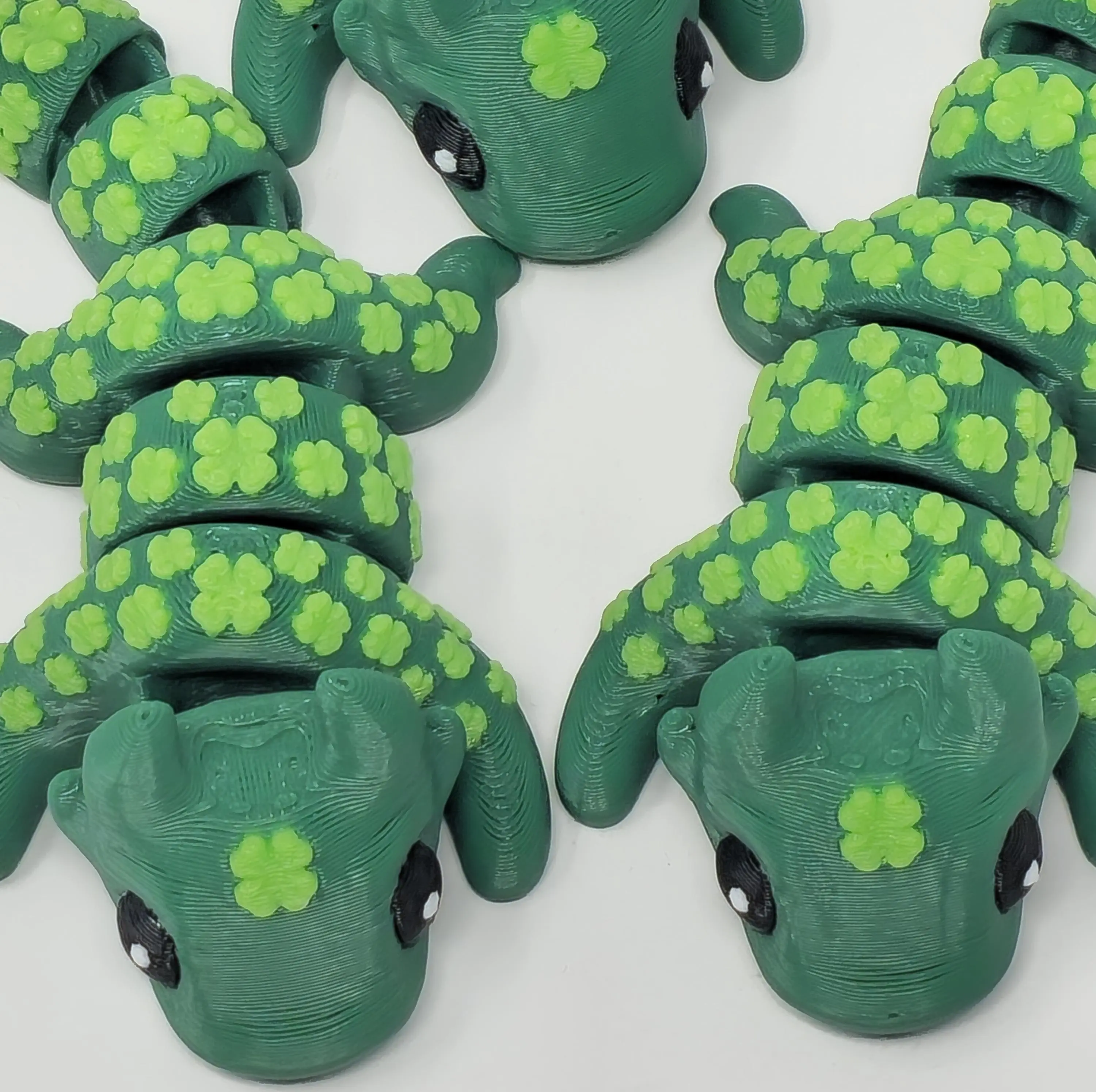 3D Printed Clover Dragon Fidget Toy - 3D Polymer Filament, Unisex Tactile Motions, Segmented Body, Sensory Stress Relief, Unique Gift Stocking Stuffer, Small Enough to Fidget in Any Place, All Ages Enthusiasts