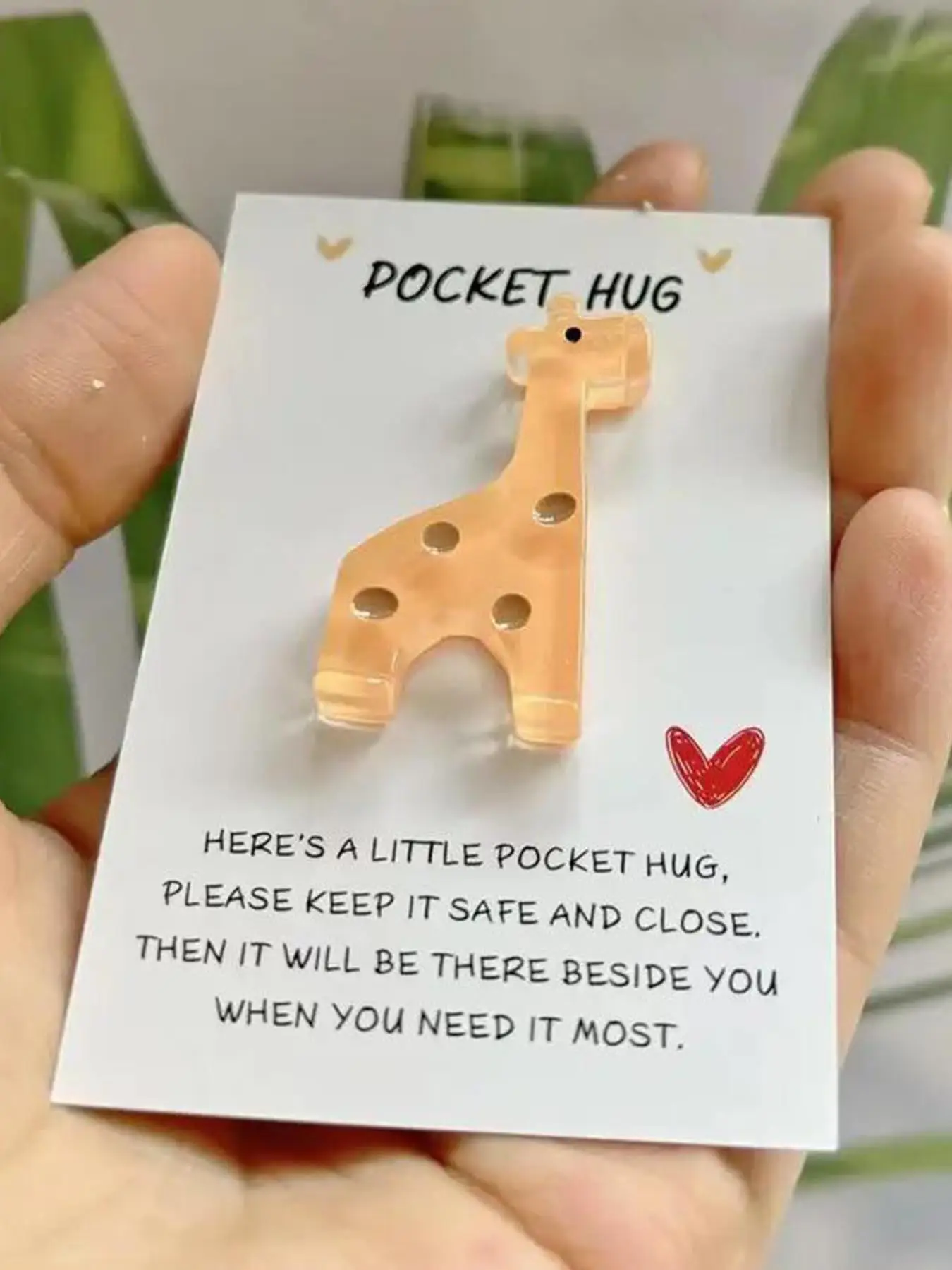 Cute Giraffe Design Pocket Hug Card, Animal Shaped Charming Card, Unique Keepsake Token, Perfect for Birthdays, Weddings, Valentine's & Mother's Day G