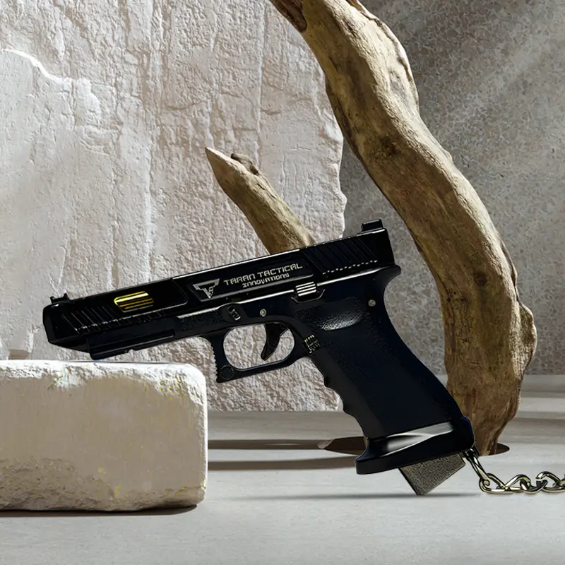 G17TTI Miniature Model Pendant Hand Puppet, Detachable, 1:1 Replica, Key Chain Bag Accessory. Suitable as a gift, with good collectible value.