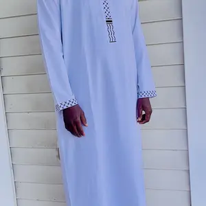 Islamic Muslim Arabic Traditional Long Robe Clothing, Ramadan Eid Festival Wear, Classic Men's Striped Embroidered Robe, Authentic Saudi Thobe
