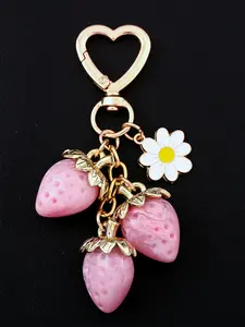 Strawberry Heart Keychain, Cute Daisy Keyring, Transparent Crystal Pendant, Cute Charms Keychain, Girls Gift, Valentine's Day Gift, Mother's Day Gift, Trendy Cute Keychain