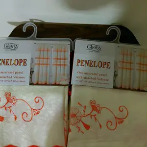 Macramè panel with attached valance