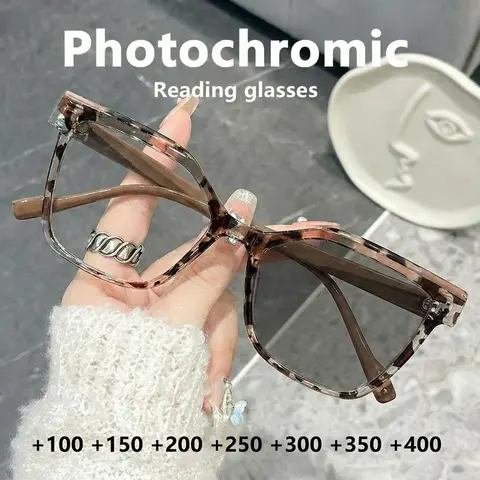 Women's Fashion Gradient Frame Reading Glasses, Photochromic Eyeglasses, Trending Eyeglasses, Color-Changing Tortoiseshell Design, 100-400 Degree Correction, Daily Use High Quality Eyewear