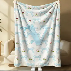 Letter V Bow & Mushroom Blanket, Girly Bow Letter V Blanket, Multi-Use Blanket, Sofa Blankets, Bedroom Decorations, Nap Blankets, Birthday Gifts, Suitable for Young Women, Teenage Girls, Students, Girls' Bedrooms, All-Seasons Use