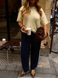 Spring Summer French Vintage Round Neck Short Sleeve Knit Sweater for Women, High-End Loose Fit Slimming Pullover Top