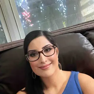 Product Review of DRMTLGY Universal Tinted Moisturizer SPF 46 - 1.7 fl oz Hydrate Skincare Hydrate Skincare Sunscreen Hyaluronic from K**y M**4