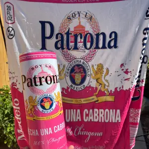 La patrona tumbler blanket