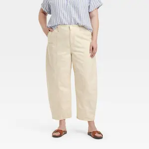 Women's Mid-Rise Barrel Leg Ankle Jeans - Universal Thread Cream 20: Relaxed Fit, 26" Inseam