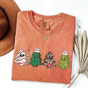 Christmas Nurse Tree Cake Comfort Colors T-Shirt – Cute Nursing Christmas Tee for Men & Women, Holiday Nurse Gift Idea, Merry Xmas Crewneck Top, Perfect Christmas Gift for Nurses