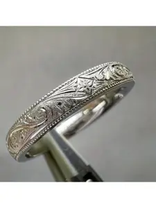 1PC Classic Simple Retro Fashion Carving Pattern Women's Ring Suitable for Daily Parties Christmas Women's Jewelry Gifts Elegant Everyday Ring