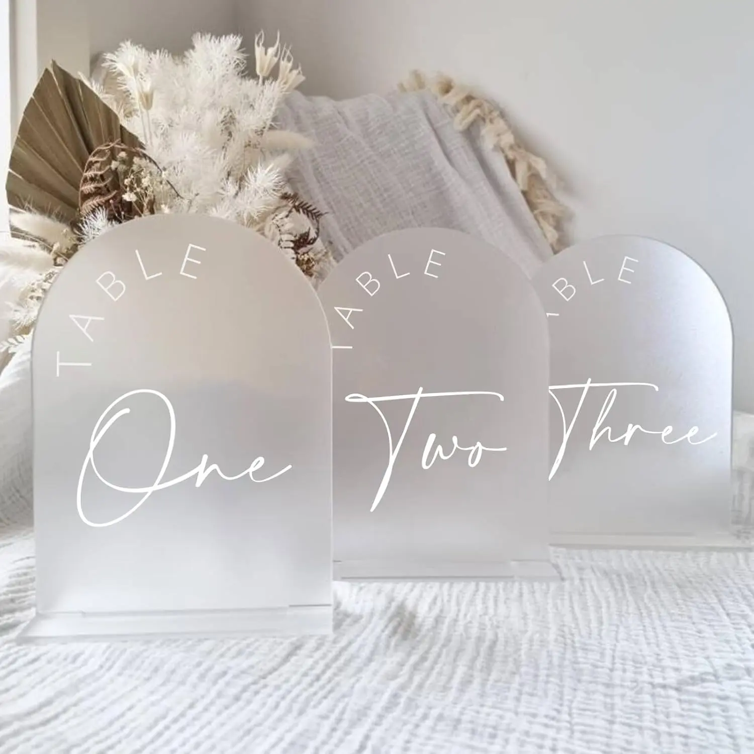 Frosted Arch Wedding Table Numbers with Stands, 5x7 Inch Frosted Arch Acrylic Sign with White Letters, Arched Acrylic Table Numbers for Wedding Reception, Acrylic Plaque Sign Home Decor Products, Acrylic Signage Plaque, Decorative Plaque Sign