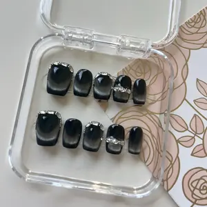 Sky black cateye French nail