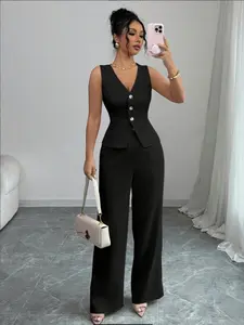 A set of women's fashionable black Sleeveless light luxury waist cinched suit vest set, in the same color scheme, with a high-end feel suitable for commuting to work, shopping and outdoor activities, indoor and outdoor wear