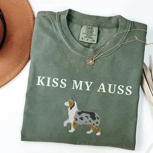 Australian Shepherd Aussie Vintage T-Shirt, Kiss My Auss Humor Graphic Tee, Retro Pet Pun Streetwear Comfort, Funny Working Dog Shirt, Mom Gift