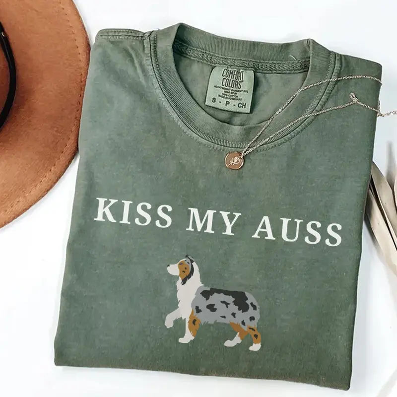 Kiss My Auss Graphic T-Shirt, Funny Australian Shepherd Illustration, Comfort Colors Menswear Womenswear Tee, Dog Lover Apparel, Pet Humor Shirt
