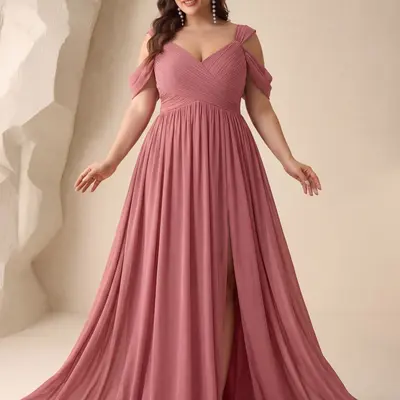 engagement dresses plus size 24 Plus-Size Dress Ideas For Proposal, Photos & Party this dress can be dressed up or down to suit your style Plus-Size Engagement Dresses | PS