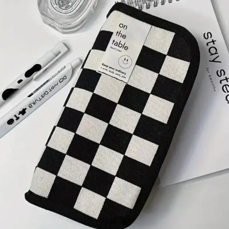 Checkerboard Pattern Pencil Case, 1 Count Large Capacity Stationery Storage Bag, Stationery Organizer for Home Office School Student Teacher, Office Supplies, Office Accessories